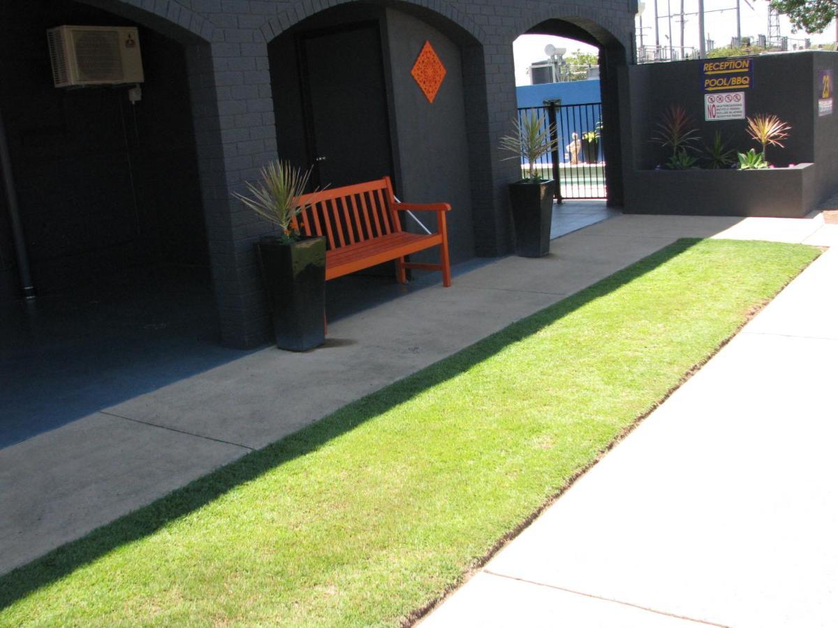 Charm City Motel Bundaberg Ngoại thất bức ảnh