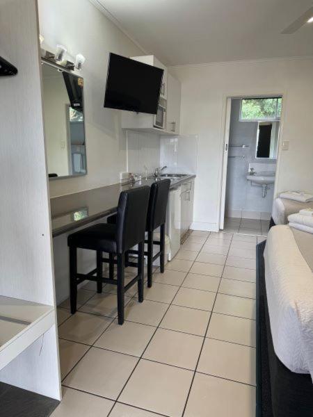 Charm City Motel Bundaberg Ngoại thất bức ảnh