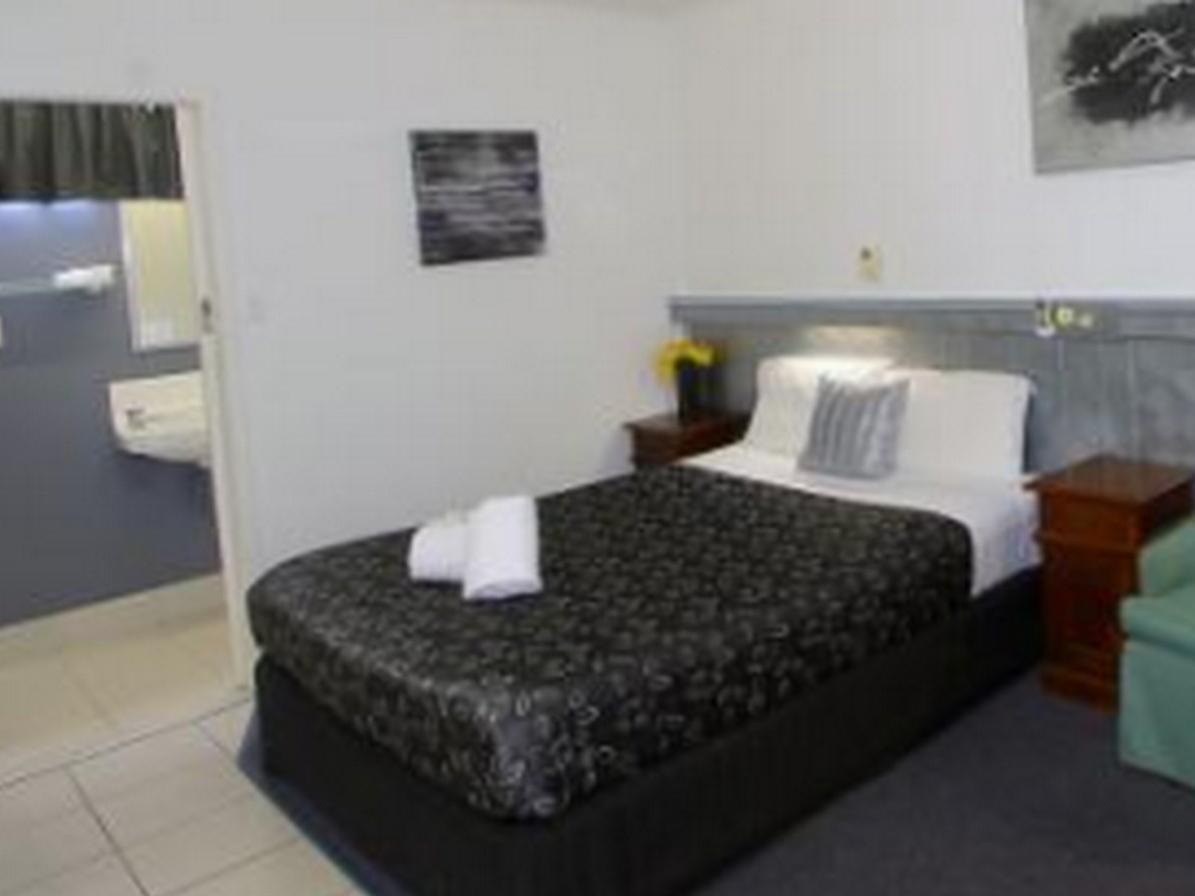 Charm City Motel Bundaberg Ngoại thất bức ảnh