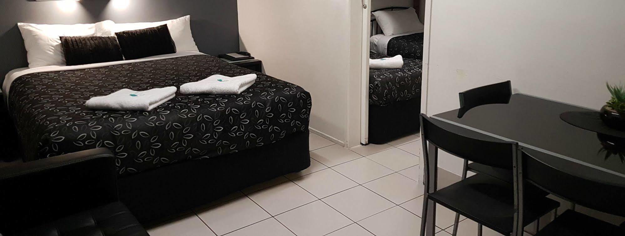 Charm City Motel Bundaberg Ngoại thất bức ảnh