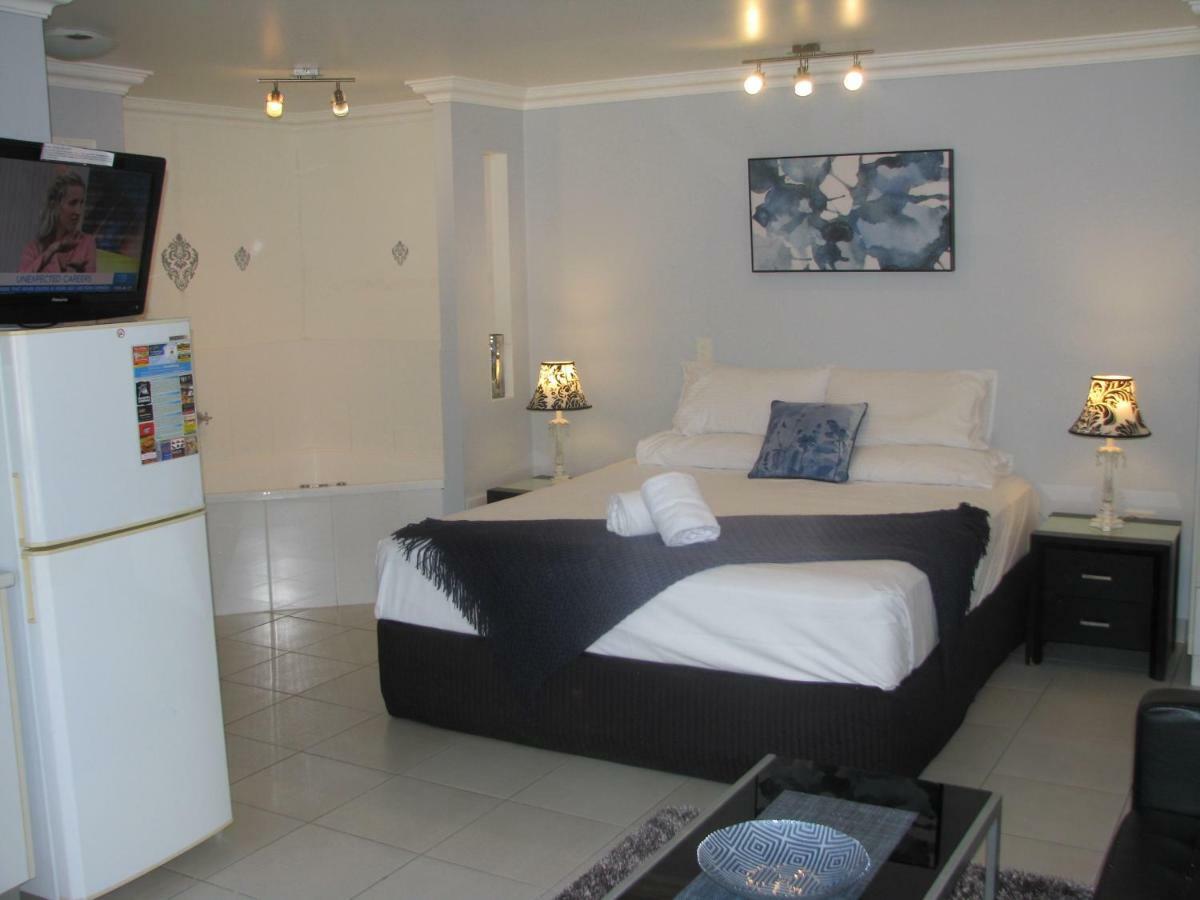 Charm City Motel Bundaberg Ngoại thất bức ảnh